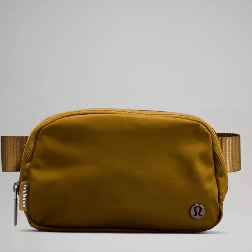 Lululemon Everywhere Belt Bag BURNT CAMEL NWOT